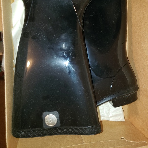 Ugg Rain Boots W/ socks. - Picture 7 of 9